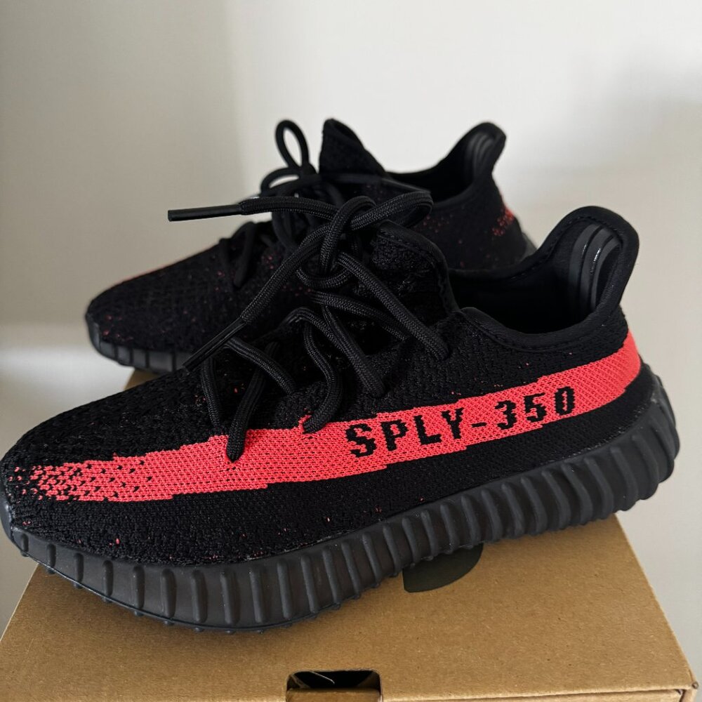 Yeezy Boost 350 V2 Core Black Red